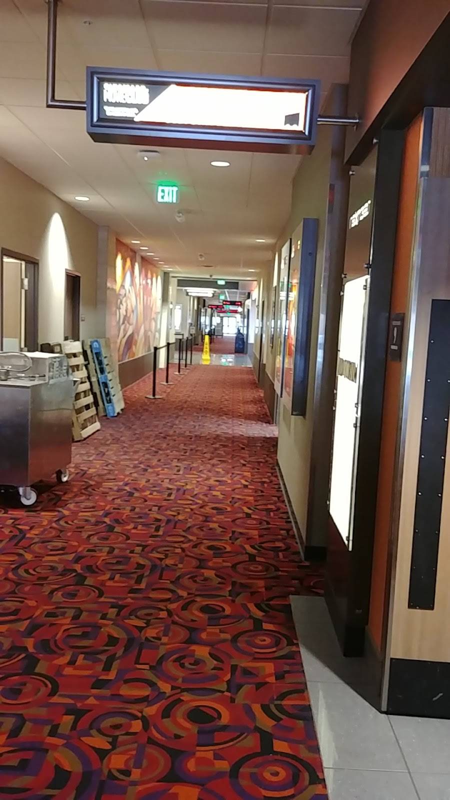 Cinemark North Hills and XD | meal takeaway | 851 Providence Blvd, Pittsburgh, PA 15237, USA | 4123641095 OR +1 412-364-1095