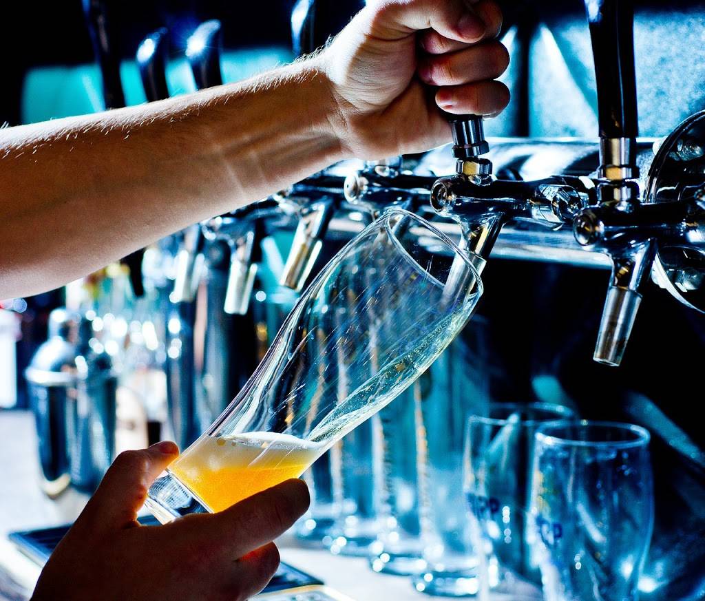 The Blue Grasshopper Pizza | restaurant | NW, 6361 Riverside Plaza Ln, Albuquerque, NM 87120, USA | 5055822504 OR +1 505-582-2504