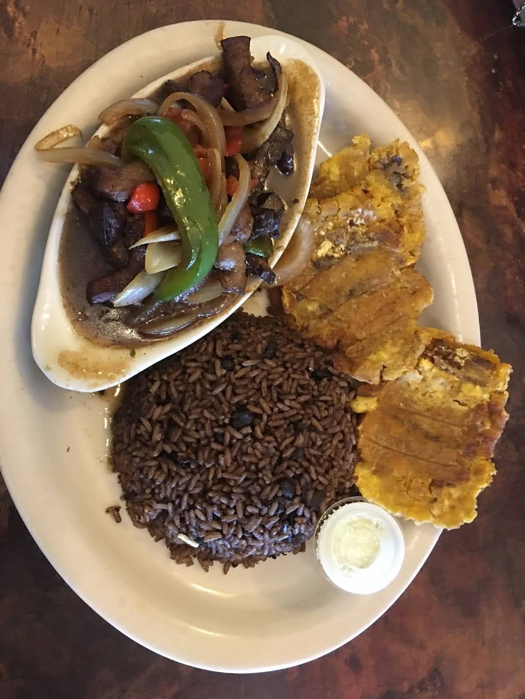 Latin House America | restaurant | 9160 NW 122nd St, Hialeah Gardens, FL 33018, USA | 3058252590 OR +1 305-825-2590