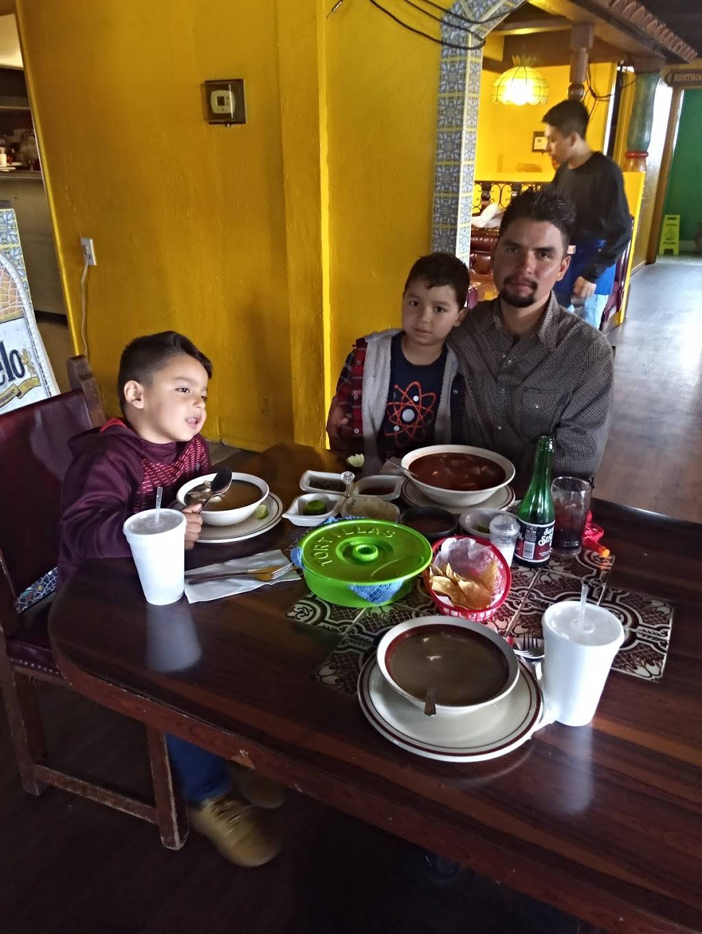 Toños Restaurant | restaurant | 501 Ave Of The Flags, Buellton, CA 93427, USA | 8056860740 OR +1 805-686-0740