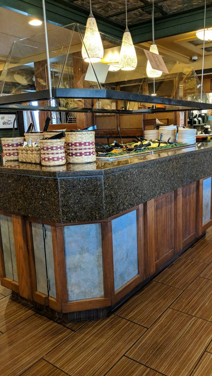 Pizza Hut | restaurant | 1116 W 7th St, Auburn, IN 46706, USA | 2609251286 OR +1 260-925-1286