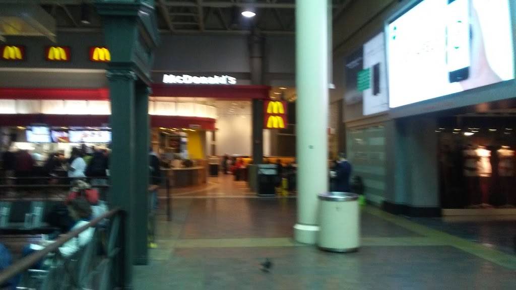 The Gallery Banquet Room | restaurant | 293 Van Duzer St, Staten Island, NY 10304, USA | 7182732200 OR +1 718-273-2200