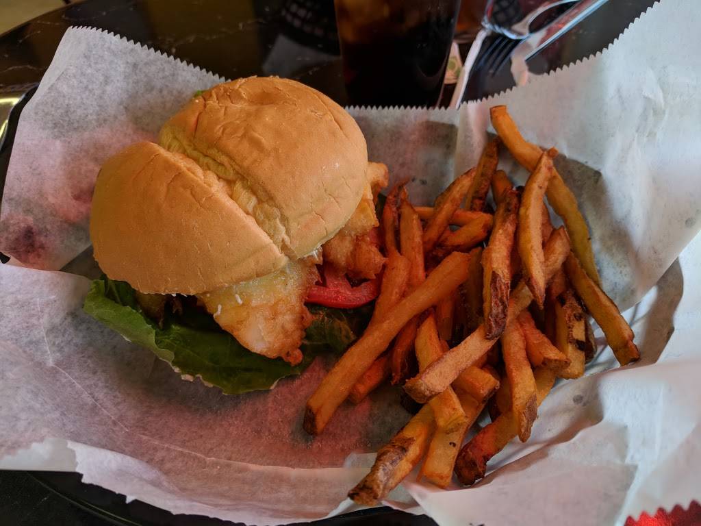 RJs Cafe / New England Seafood | restaurant | 17753 Toledo Blade Blvd, Port Charlotte, FL 33948, USA | 9412350005 OR +1 941-235-0005