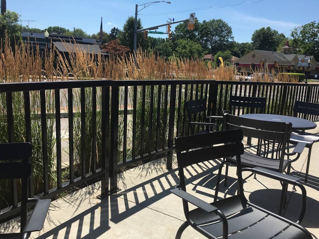 Starbucks | cafe | 1971 W Market St, Akron, OH 44313, USA | 3308694909 OR +1 330-869-4909