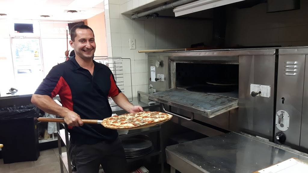 St. Catharines Pizza Company | restaurant | 224 Lakeport Rd, St. Catharines, ON L2N 4R5, Canada | 9059350808 OR +1 905-935-0808