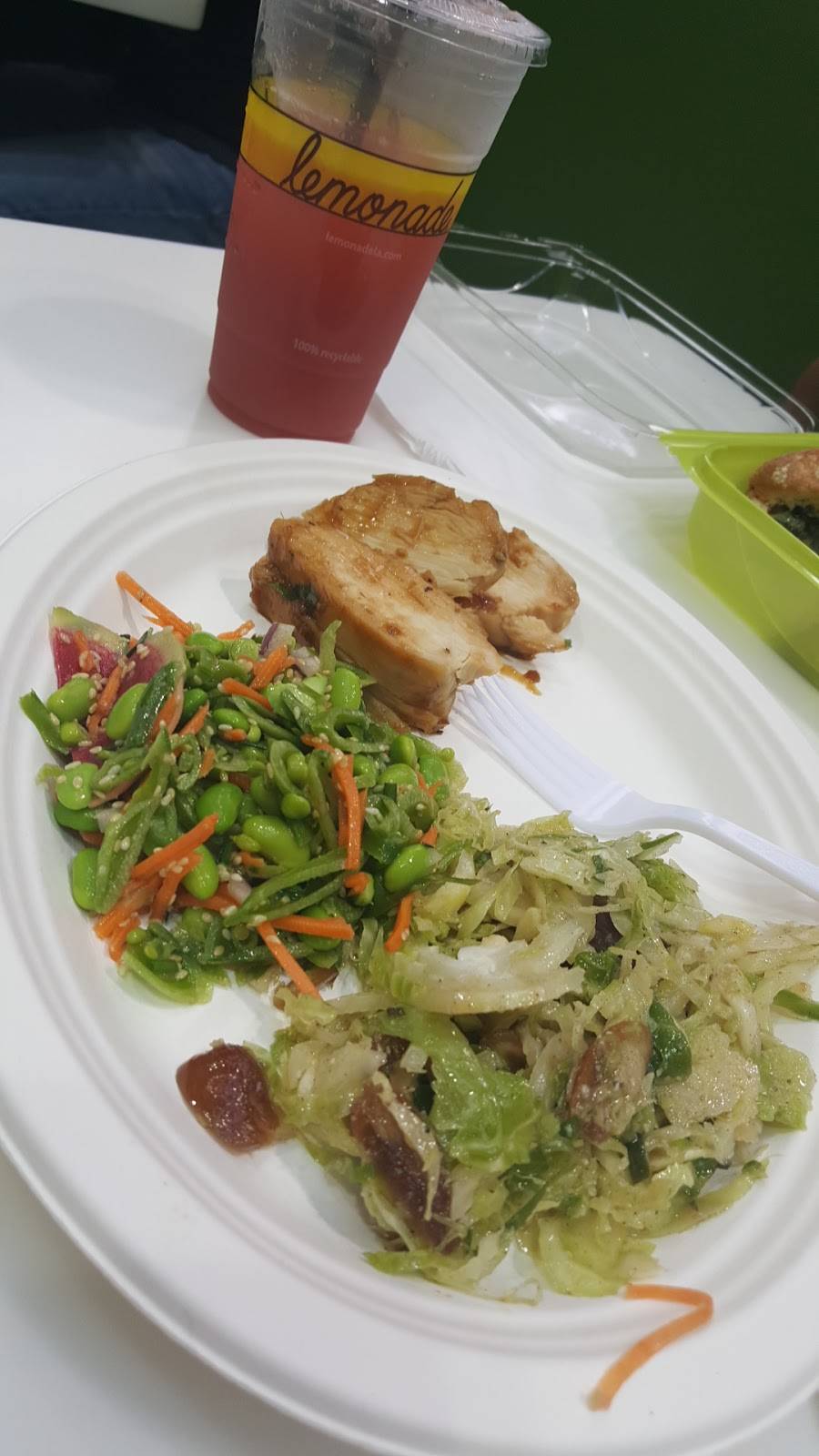 Lemonade | restaurant | 500 World Way, Los Angeles, CA 90045, USA | 4247445978 OR +1 424-744-5978
