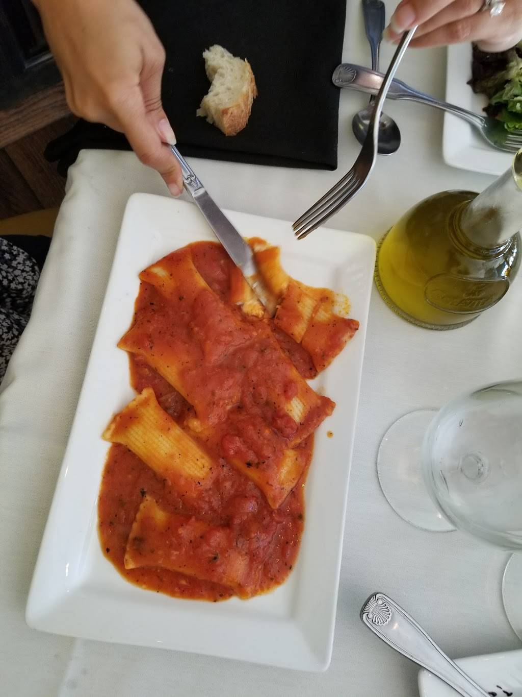 Mikes Ristorante | restaurant | 50 Main St, Norwalk, CT 06851, USA | 2038383256 OR +1 203-838-3256