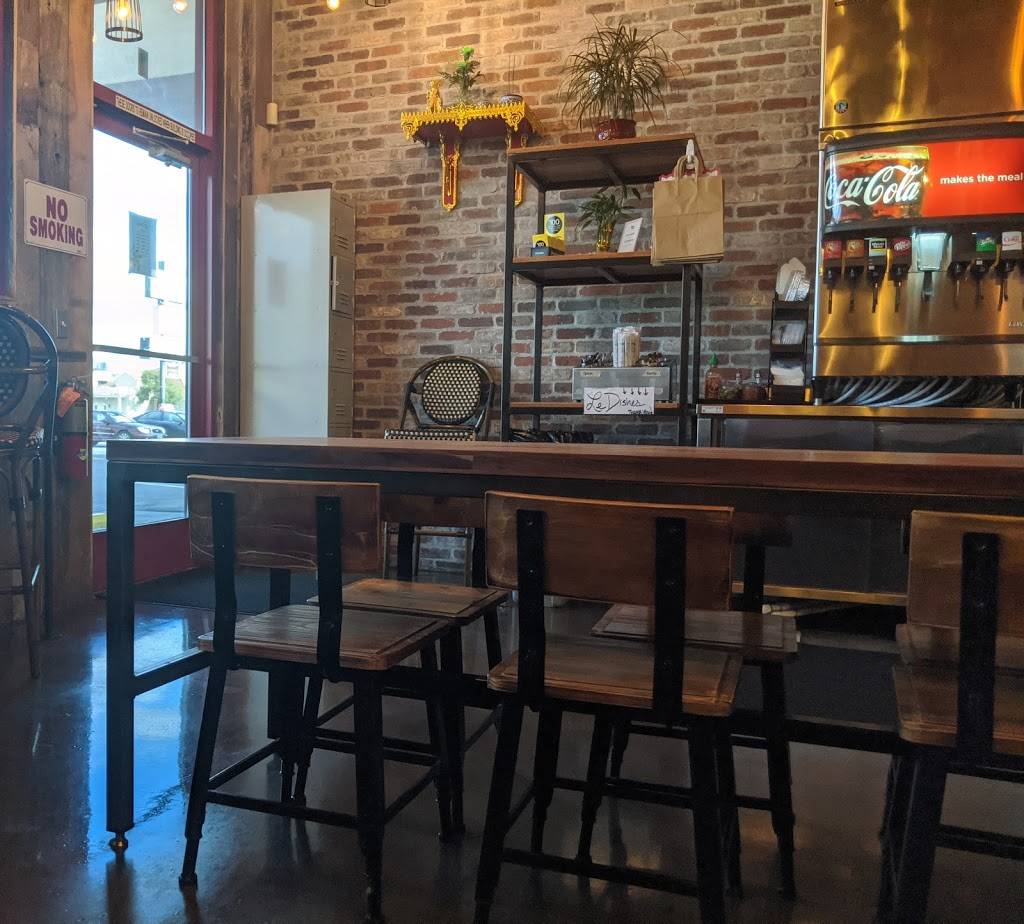 Le Thai 2 | restaurant | 2202 W Charleston Blvd #5, Las Vegas, NV 89102, USA | 7026753892 OR +1 702-675-3892