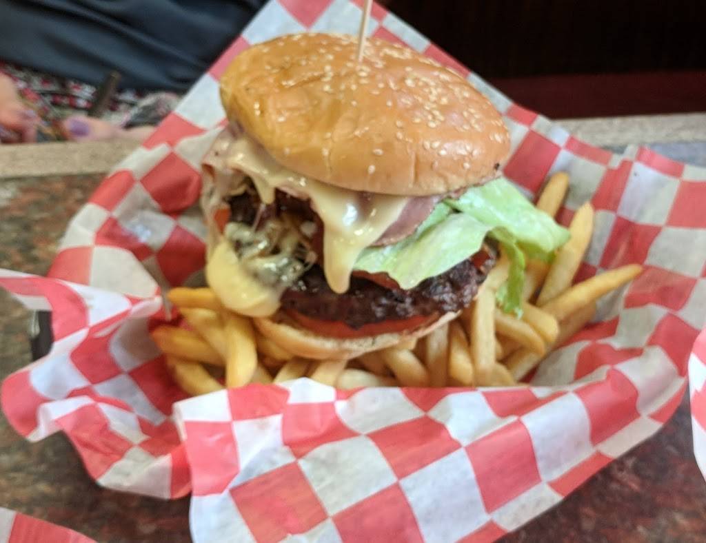 Marshfield Famous Pizza | restaurant | 1941 Ocean St, Marshfield, MA 02050, USA | 7818346517 OR +1 781-834-6517