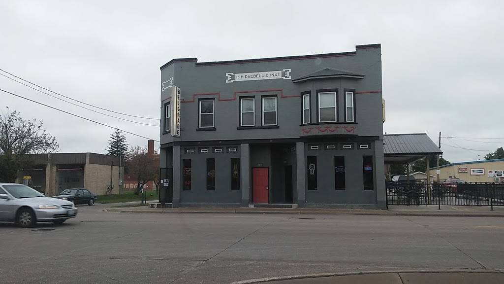 Steves Belgrade | restaurant | 2431 16th St, Moline, IL 61265, USA | 3097976195 OR +1 309-797-6195