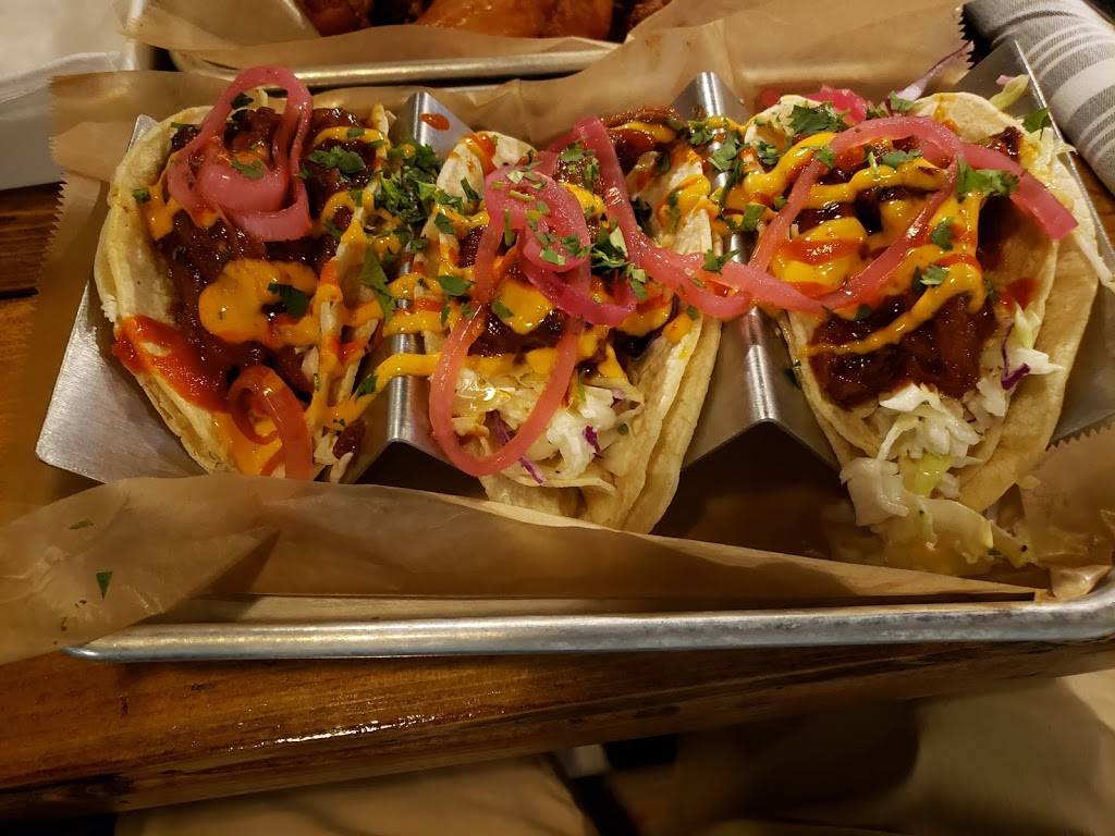 LINCOLN & MAIN GASTROPUB | restaurant | 624 N Main St, Urbana, OH 43078, USA | 9375084175 OR +1 937-508-4175