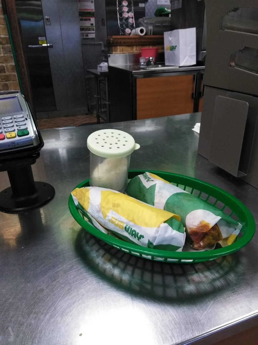 Subway | meal takeaway | 901 NW 17th St, Miami, FL 33136, USA | 3053248862 OR +1 305-324-8862