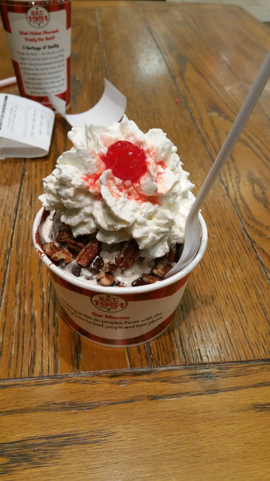 Oberweis Ice Cream and Dairy Store | restaurant | 32808 Woodward Ave, Royal Oak, MI 48073, USA | 2485651071 OR +1 248-565-1071