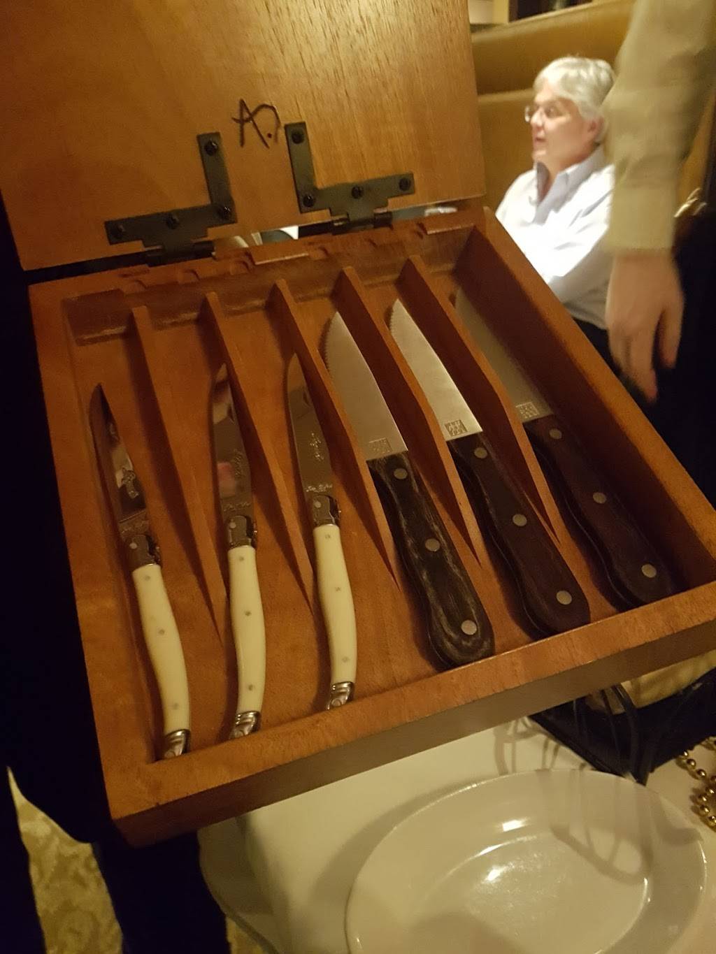 Ruths Chris Steak House | restaurant | 2513 Berlin Turnpike, Newington, CT 06111, USA | 8606662202 OR +1 860-666-2202