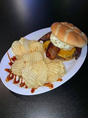 Penalties Sports Bar & Grill | meal takeaway | 1731 N Main St Ste G/H, Shelbyville, TN 37160, USA | 9317356495 OR +1 931-735-6495