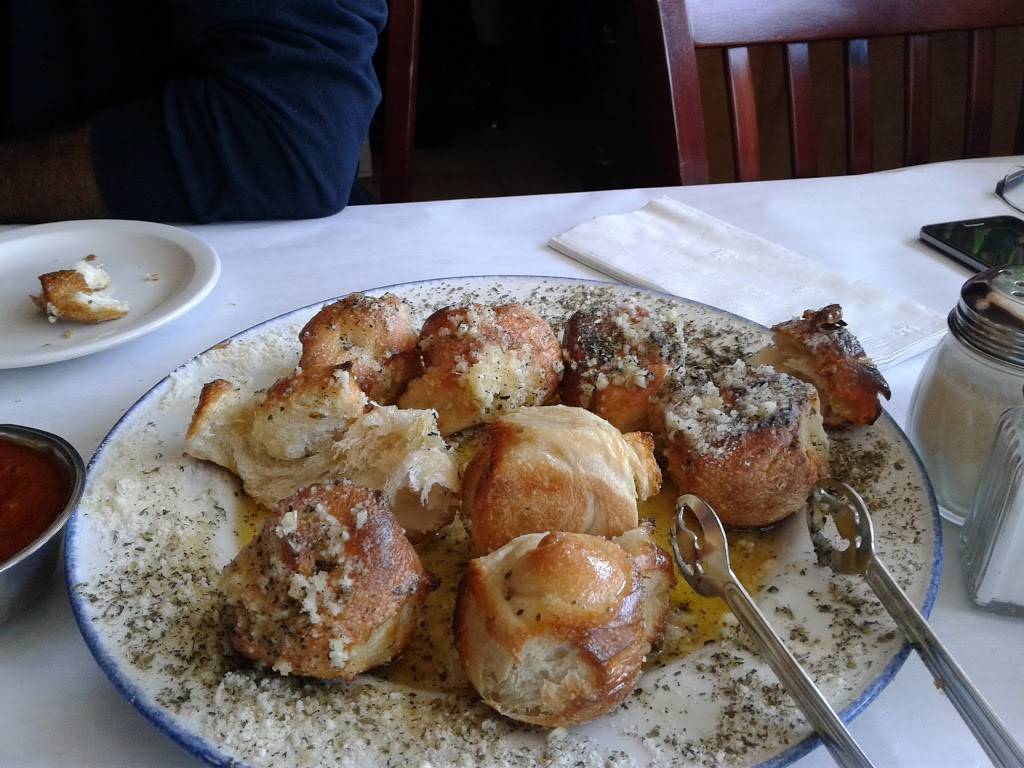 Tony & Nellos Southern Italian Cuisine | restaurant | 1136 Pinellas Bayway S, Tierra Verde, FL 33715, USA | 7278673577 OR +1 727-867-3577