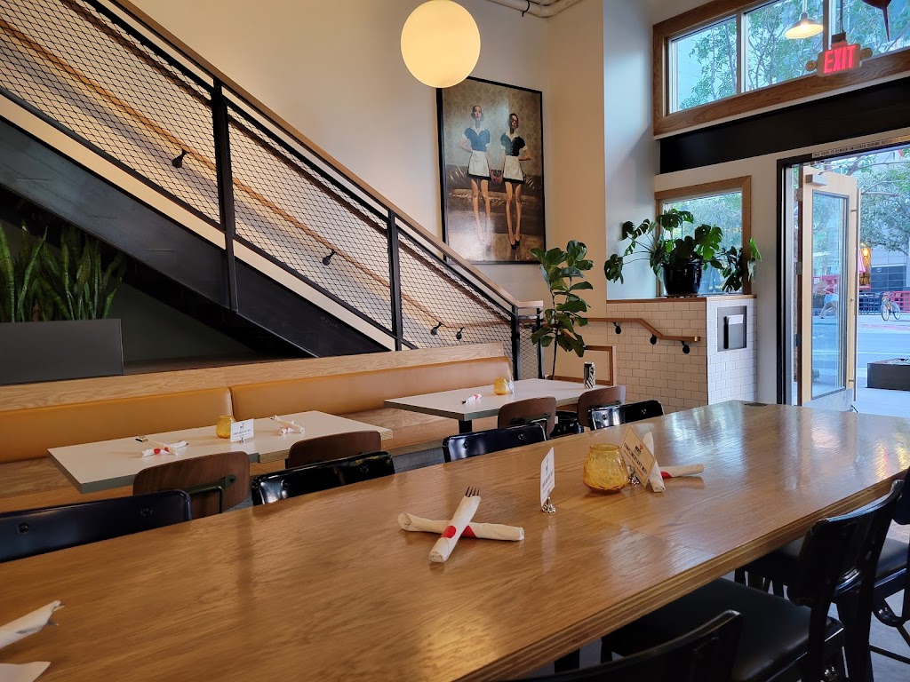 Ingos Tasty Food - Phoenix | restaurant | 101 E Washington St A, Phoenix, AZ 85004, USA | 6028253000 OR +1 602-825-3000