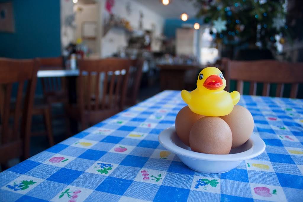 Tinys Diner | restaurant | 10193 WI-77, Hayward, WI 54843, USA | 7154623584 OR +1 715-462-3584