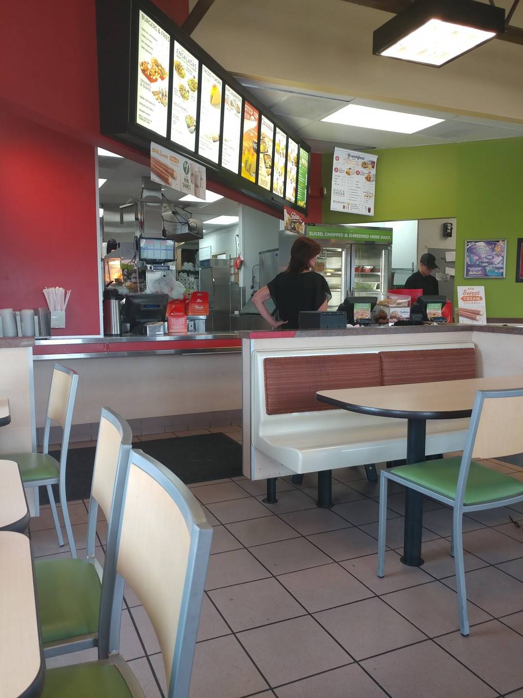 Del Taco | meal takeaway | 1645 Space Center Dr, Colorado Springs, CO 80915, USA | 7195730403 OR +1 719-573-0403