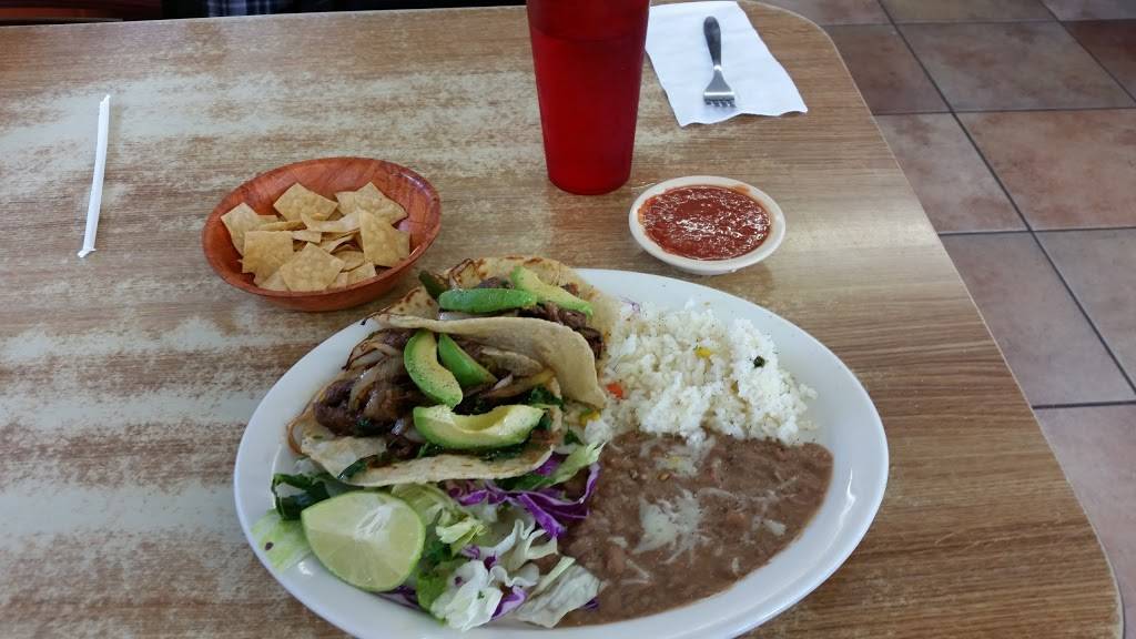 Anas Place | restaurant | 1075 E Rankin Rd, Tulare, CA 93274, USA | 5596862780 OR +1 559-686-2780