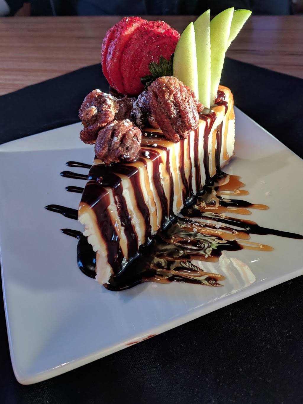 Short or Tall Eatery & Drink Hall | restaurant | 21050 135th Ave N, Rogers, MN 55374, USA | 7632083710 OR +1 763-208-3710