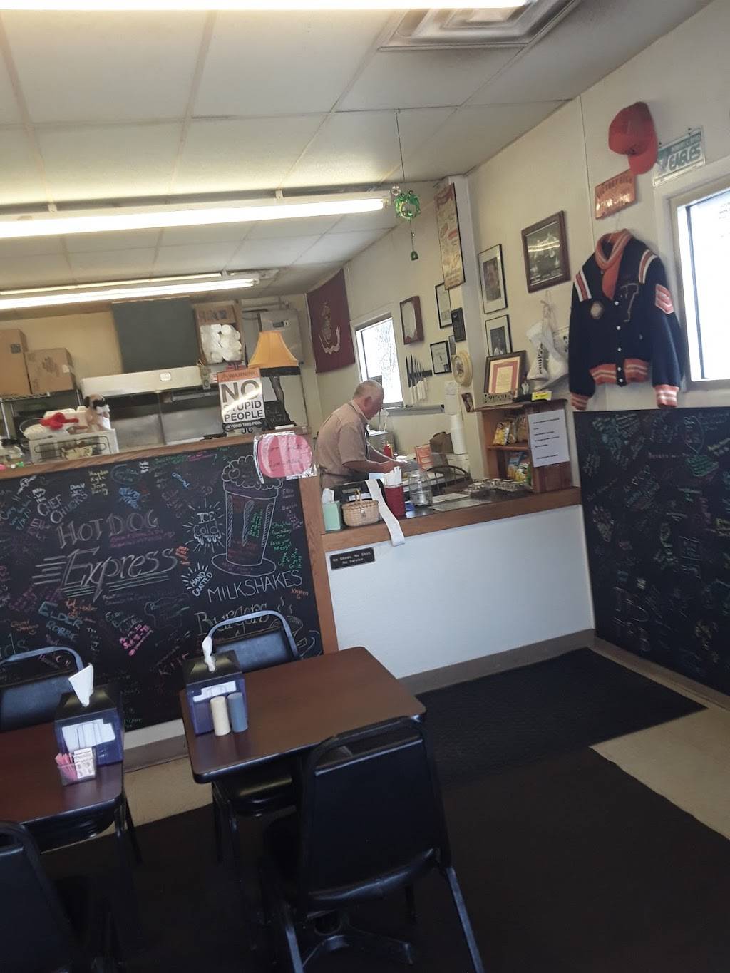 Grandma Cookies Hot Dog Express | restaurant | 1201 D, S Chestnut St, Clarksburg, WV 26301, USA | 3046230064 OR +1 304-623-0064