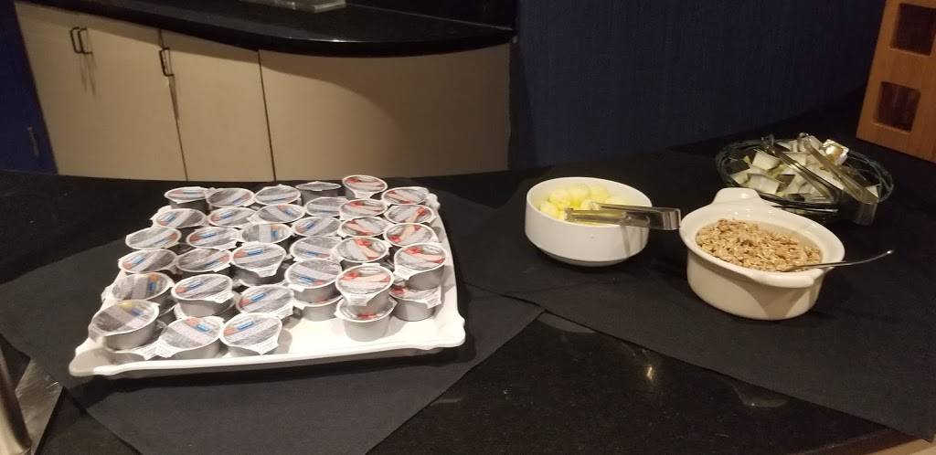 Collage | restaurant | 165 Courtland St NE, Atlanta, GA 30303, USA | 4046596500 OR +1 404-659-6500