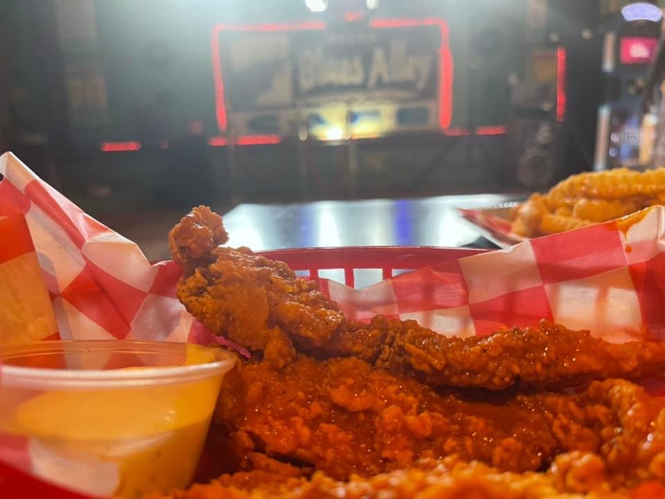 Delta Blues Alley Cafe | night club | 352 Delta Ave, Clarksdale, MS 38614, USA | 6626212221 OR +1 662-621-2221