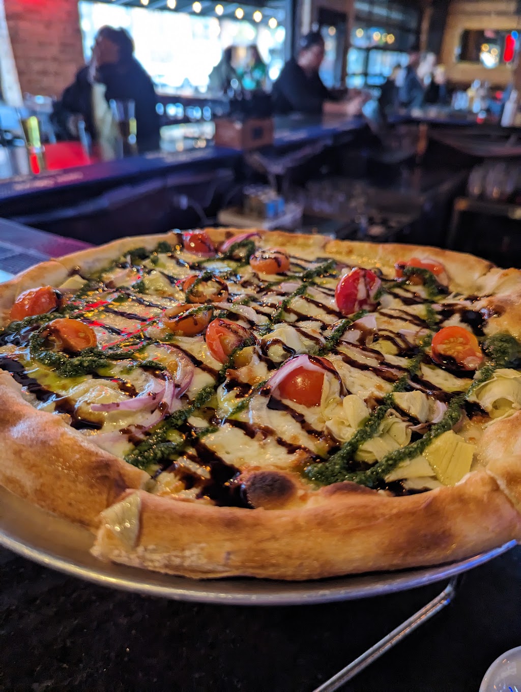 PB&J: Pizza Beer and Jukebox | restaurant | 205 N Peoria St, Chicago, IL 60607, USA | 3124987080 OR +1 312-498-7080