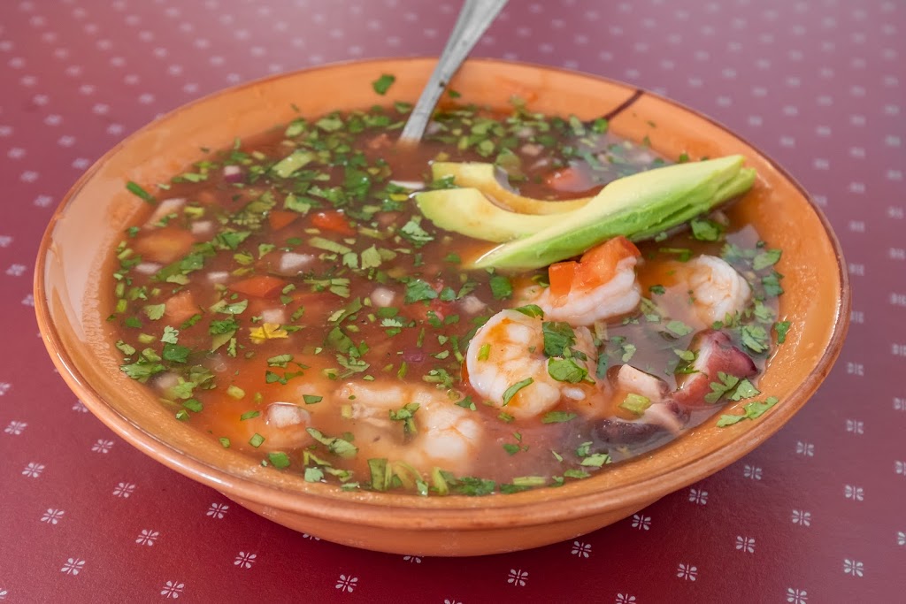 Tacos Los Primos | restaurant | 565 Lincoln Way E, Chambersburg, PA 17201, USA | 7174968768 OR +1 717-496-8768