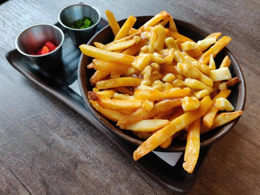 Bullwheel Pub | restaurant | 148-172 Gord Canning Dr, The Blue Mountains, ON L9Y 0V9, Canada | 8774450231 OR +1 877-445-0231