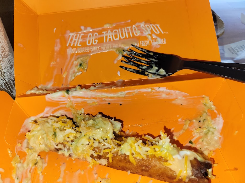 Roll Em Up Taquitos | restaurant | 11604 Amargosa Rd, Victorville, CA 92392, USA | 7604900590 OR +1 760-490-0590