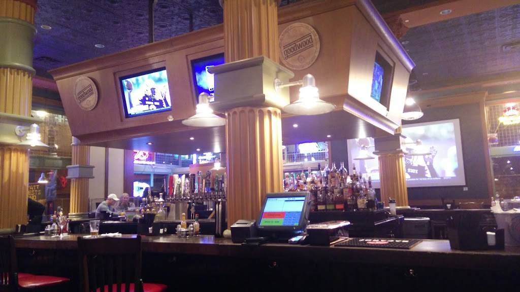 Champions | restaurant | 280 W Jefferson St, Louisville, KY 40202, USA | 5026714246 OR +1 502-671-4246