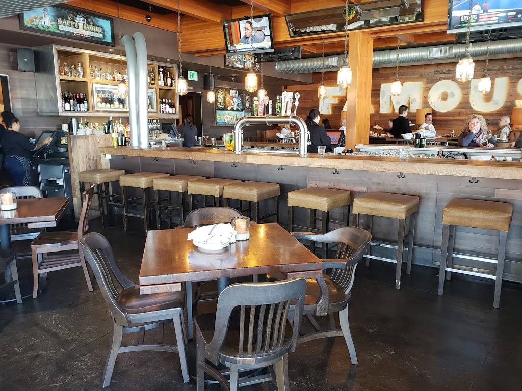 Jimmys Famous American Tavern | restaurant | The Promenade at, 4990 N Harbor Dr, San Diego, CA 92106, USA | 6192262103 OR +1 619-226-2103