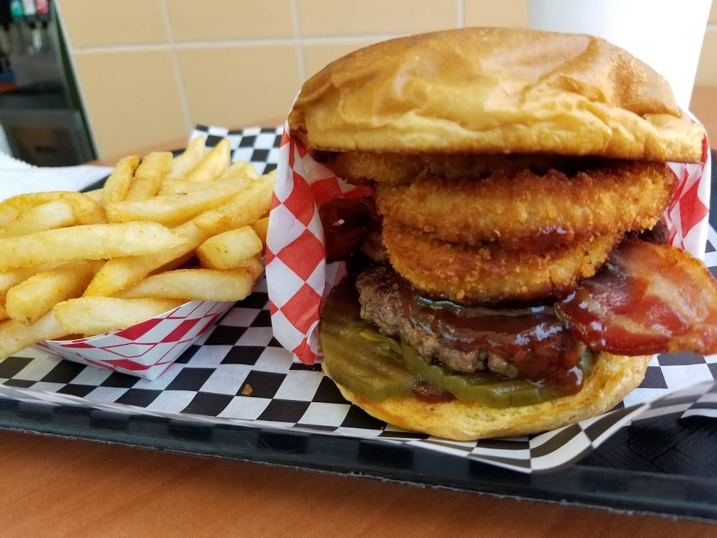 So-Cal Burgers Chill & Grill | restaurant | 203 S Mednik Ave, Los Angeles, CA 90022, USA | 3232633188 OR +1 323-263-3188