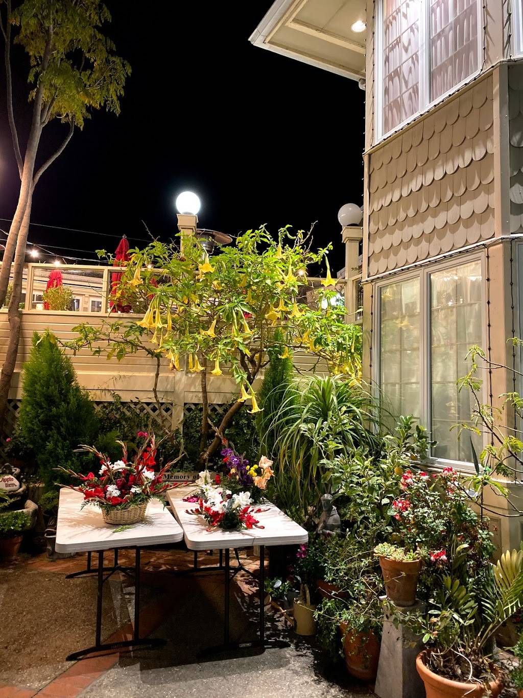 Apple Farm Restaurant | restaurant | 2015 Monterey St, San Luis Obispo, CA 93401, USA | 8055446100 OR +1 805-544-6100