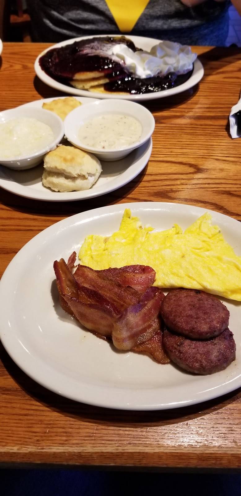 Cracker Barrel Old Country Store | restaurant | 5770 Wilmington Pike, Centerville, OH 45459, USA | 9374322431 OR +1 937-432-2431