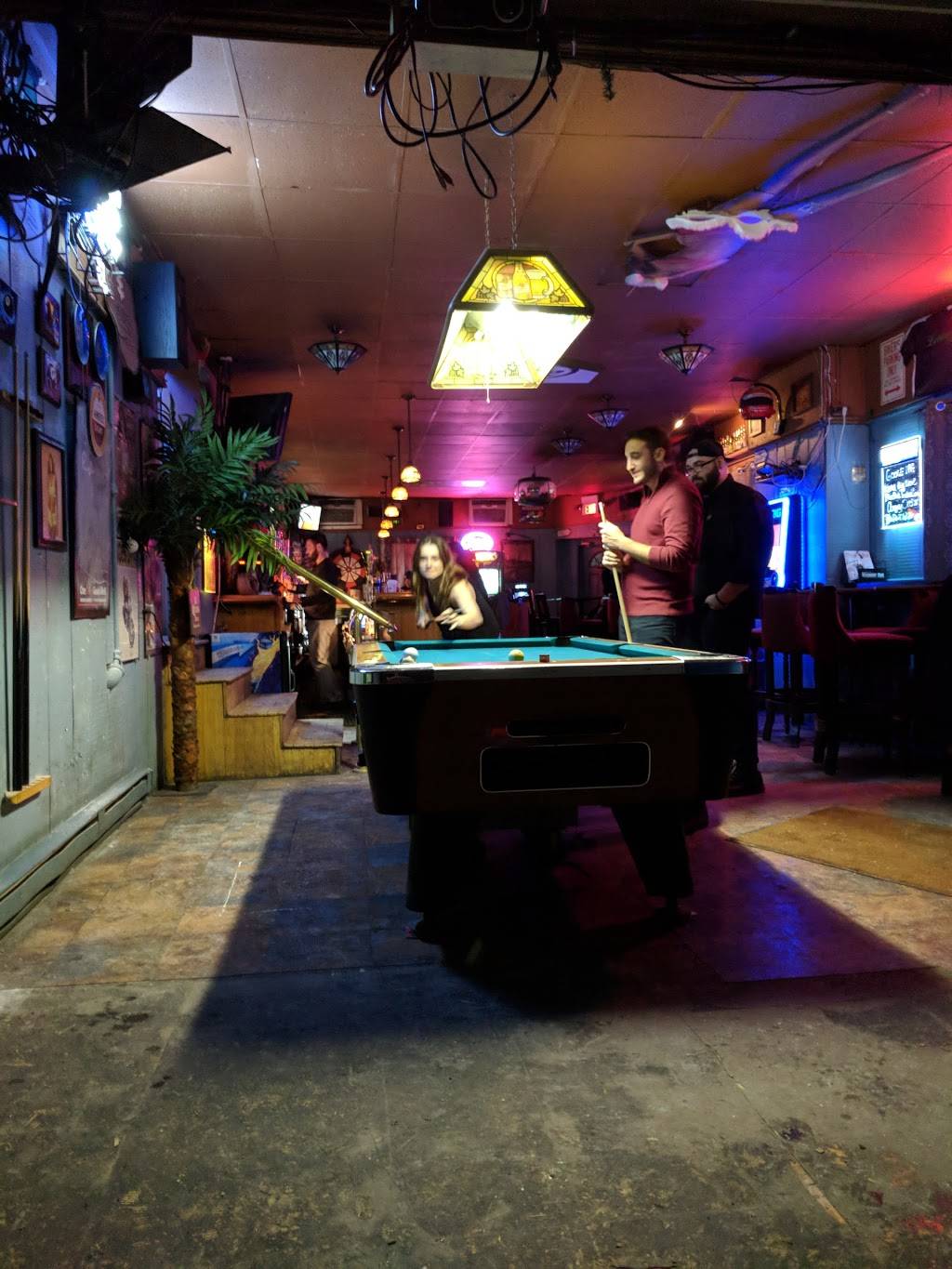 Lenoras Bar & Grill | restaurant | 129 Johnson Ave, Hackensack, NJ 07601, USA | 2014894448 OR +1 201-489-4448