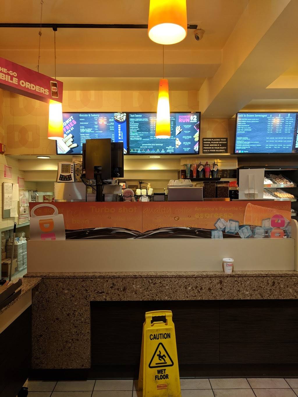 Dunkin | bakery | 152 W 31st St, New York, NY 10001, USA | 2125941656 OR +1 212-594-1656