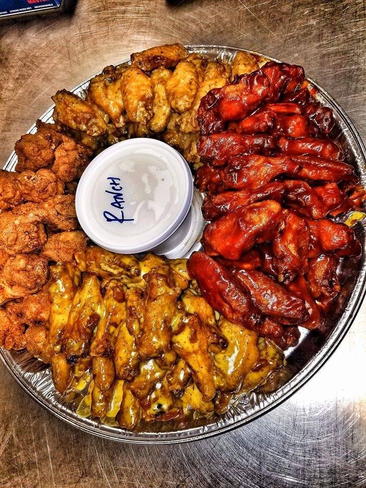 Big Sharks Fish Chicken & More | restaurant | 1699 Colfax Ave, Benton Harbor, MI 49022, USA | 2699345160 OR +1 269-934-5160