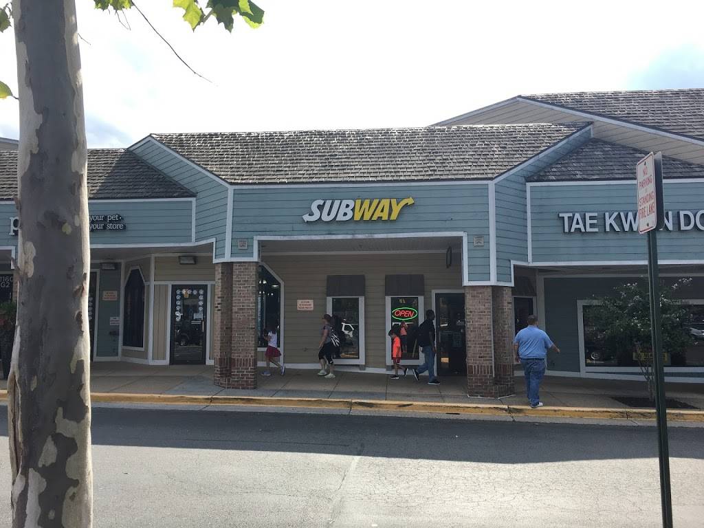 Subway Restaurants | restaurant | 11160 South Lakes Dr Ste D, Reston, VA 20191, USA | 7034766622 OR +1 703-476-6622