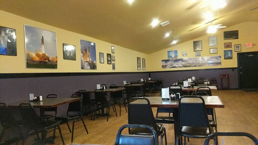 Shuttles Restaurant | restaurant | 6100 N Courtenay Pkwy, Merritt Island, FL 32953, USA | 3217358260 OR +1 321-735-8260