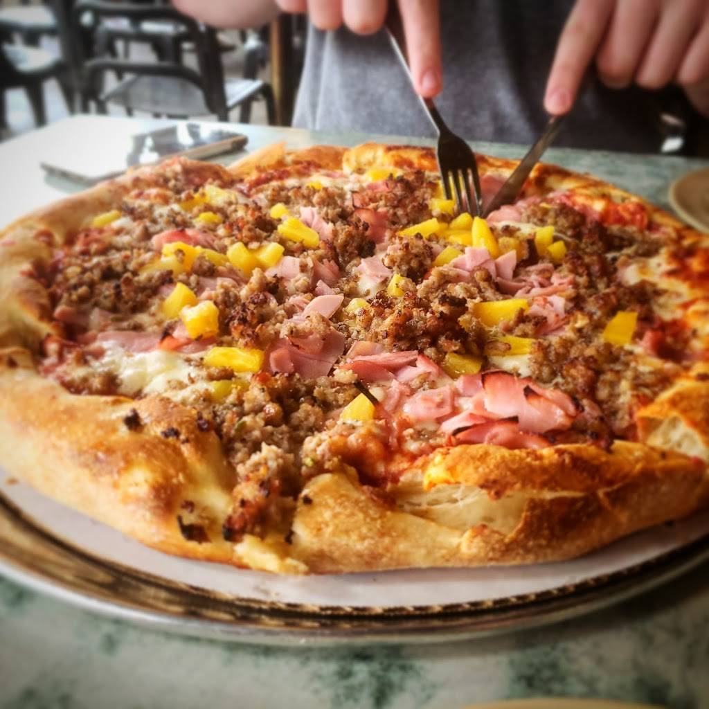 Warehouse Pizza | restaurant | 2340 D St, La Verne, CA 91750, USA | 9095932714 OR +1 909-593-2714