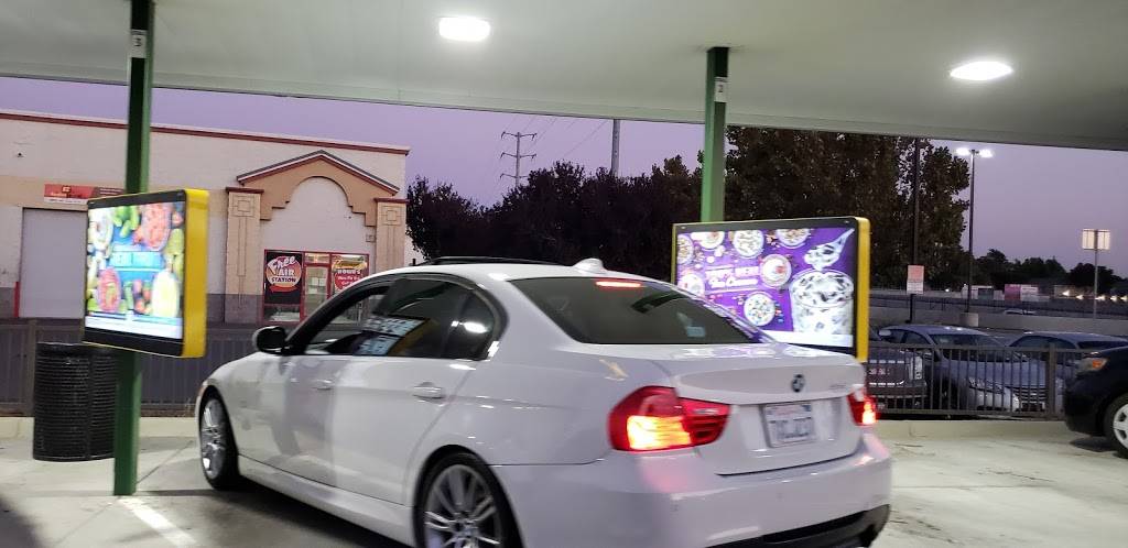 Sonic Drive-In | restaurant | 1400 N Park Blvd, Pittsburg, CA 94565, USA | 9252529940 OR +1 925-252-9940