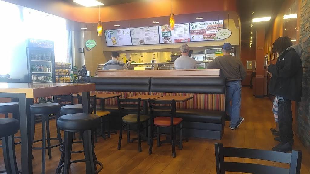 Subway Restaurants | restaurant | Gateway Retail Center, 1605 N Peoria Ave Suite I, Tulsa, OK 74106, USA | 9185249476 OR +1 918-524-9476