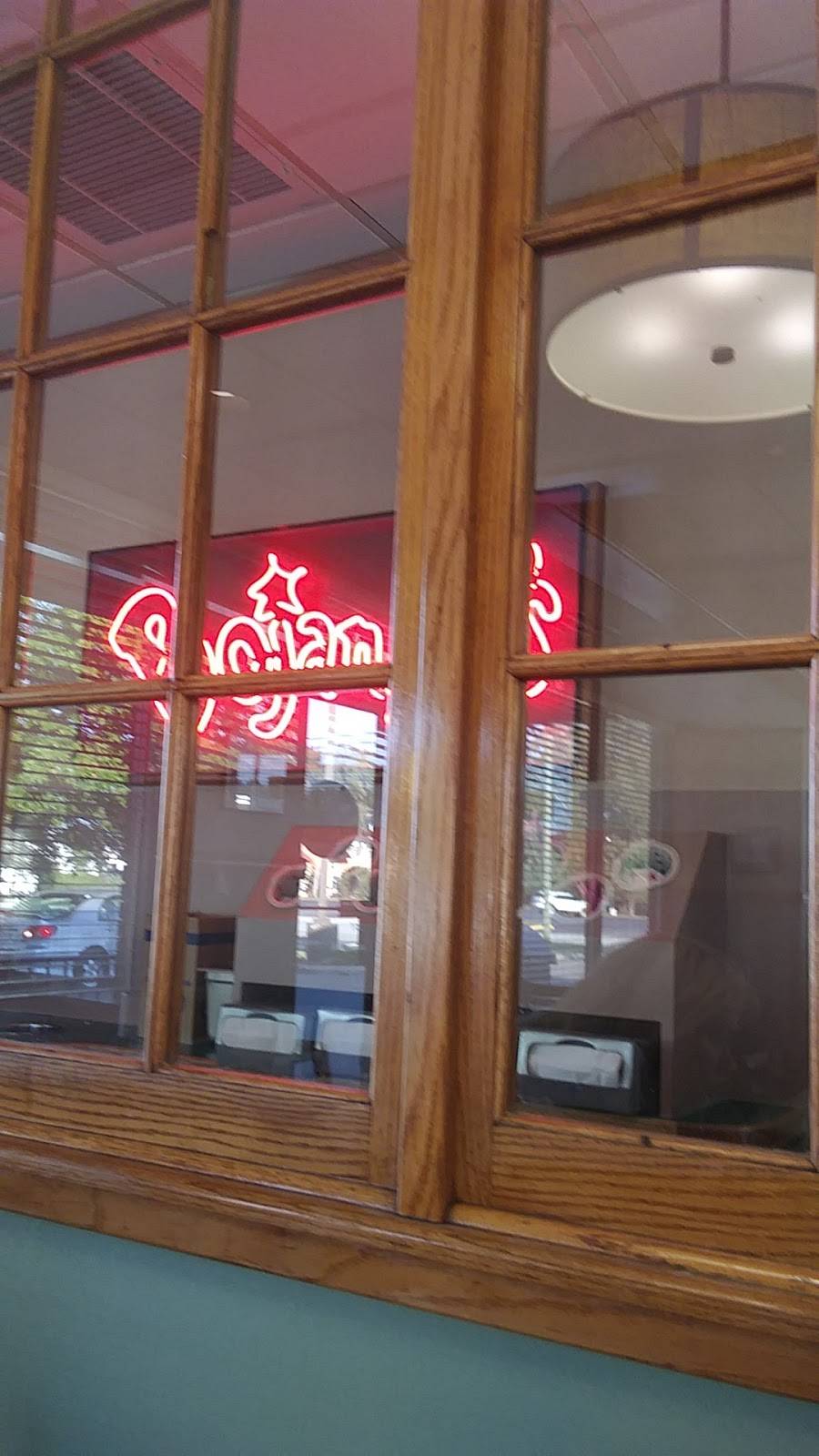 Bojangles Famous Chicken n Biscuits | restaurant | 1305 Carolina Ave, Washington, NC 27889, USA | 2529756067 OR +1 252-975-6067