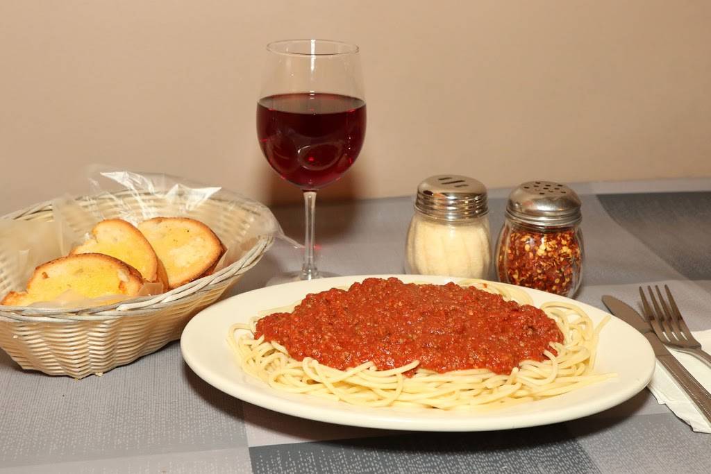 Georges Pizza | meal delivery | 209 Main St S, Austin, MN 55912, USA | 5074376677 OR +1 507-437-6677