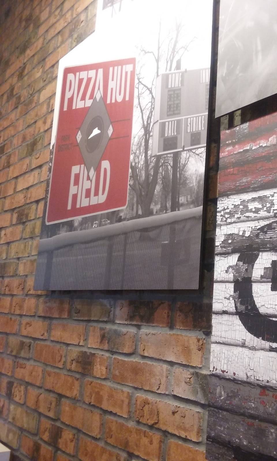 Pizza Hut | meal takeaway | 930 ONeal Ln Suite E2, Baton Rouge, LA 70816, USA | 2252751511 OR +1 225-275-1511