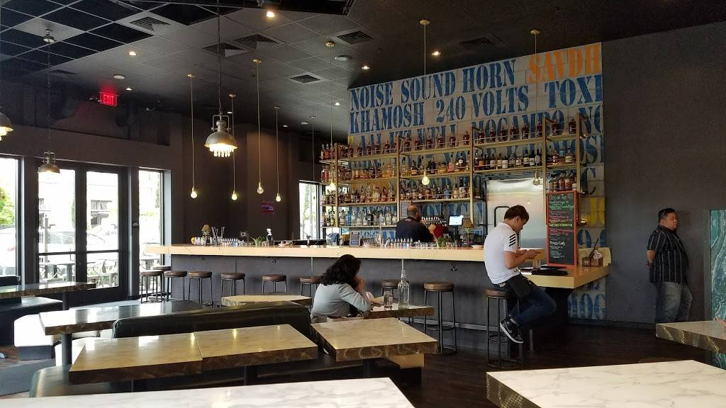 Curry Up Now | restaurant | 3250 Zanker Rd #30, San Jose, CA 95134, USA | 4087703541 OR +1 408-770-3541