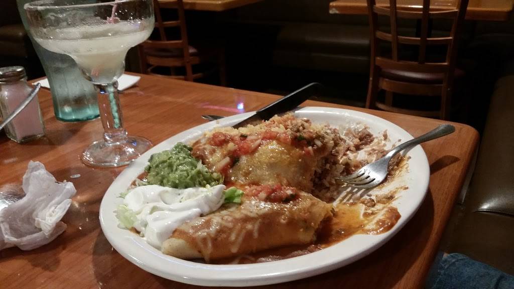 Charlys Restaurant | restaurant | 4549 Imperial Hwy, Inglewood, CA 90304, USA | 3103302697 OR +1 310-330-2697